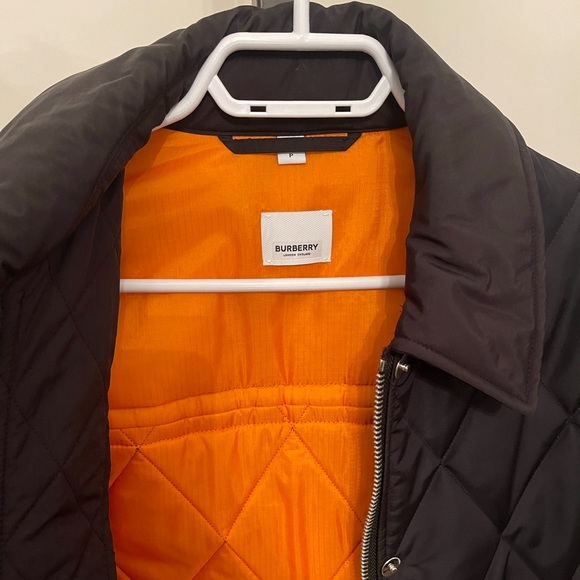 AUTHENTIC - Women’s Burberry Quilted Jacket - Size Small - Picture 2 of 2